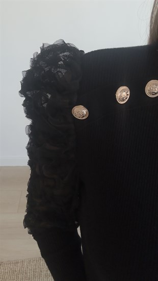 Kolları Organze Gold Düğmeli Siyah Triko Elbise 